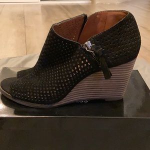 Black See thru wedges